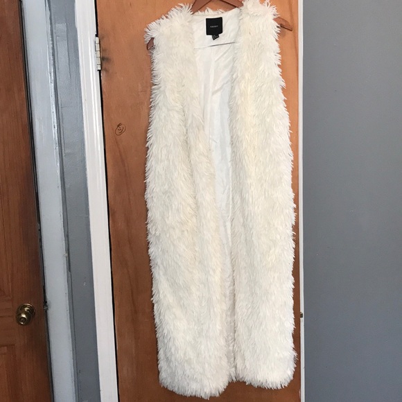 Forever 21 Jackets & Blazers - Long white fur vest